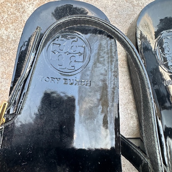 Tory Burch Ali Anteka Baby Gold Logo Sandal - Picture 4 of 12